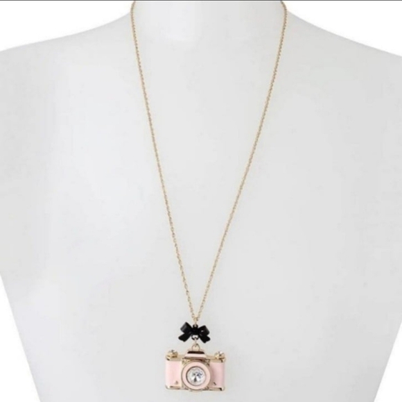 Betsey Johnson Pink Camera Pendant Necklace with Black Bow NWT! Rare! - Picture 3 of 16